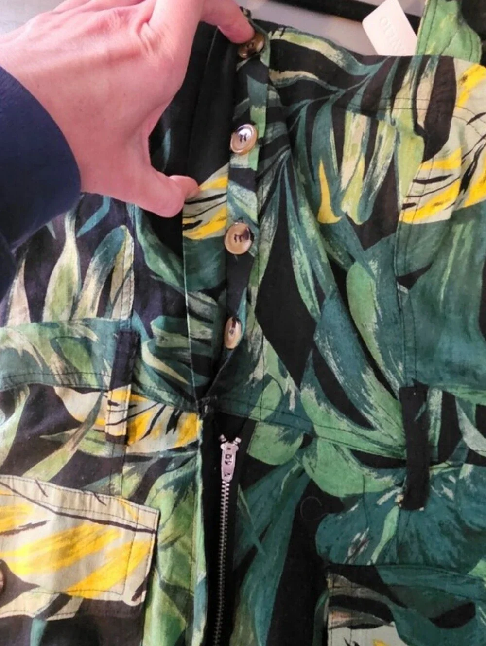 VICI Olivaceous Costa Tropical Print Romper NWT Small Black Green Leaf Print - Picture 7 of 9